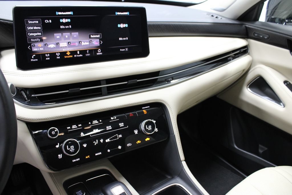 Used 2025 INFINITI QX60 Sensory AWD/4WD image 30