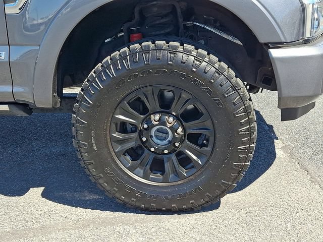 Certified 2022 Ford F250 Lariat w/ Tremor Off-Road Package AWD/4WD image 8