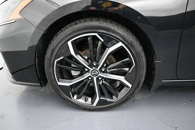 Used 2024 Nissan Altima 2.5 SR FWD image 9