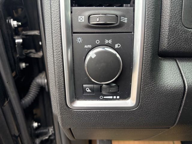 Used 2024 RAM 1500 Classic Warlock image 17