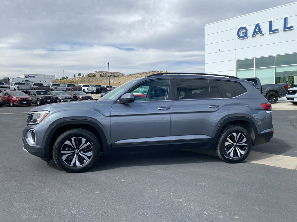 Used 2024 Volkswagen Atlas SE AWD/4WD image 22
