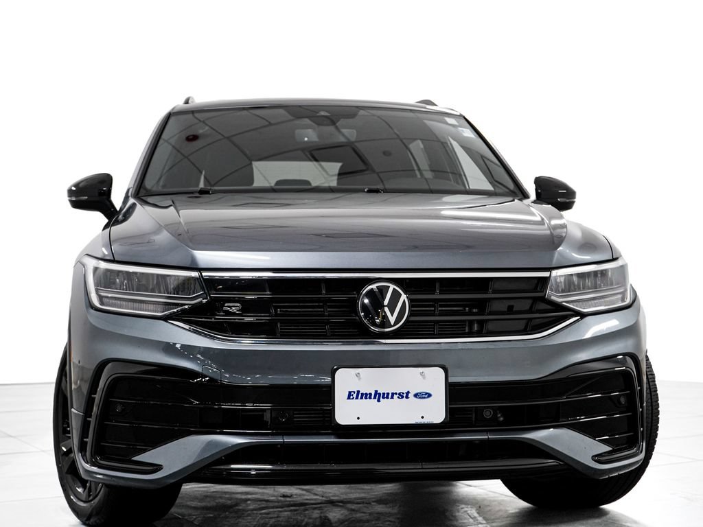 Used 2024 Volkswagen Tiguan SE R-Line FWD image 3