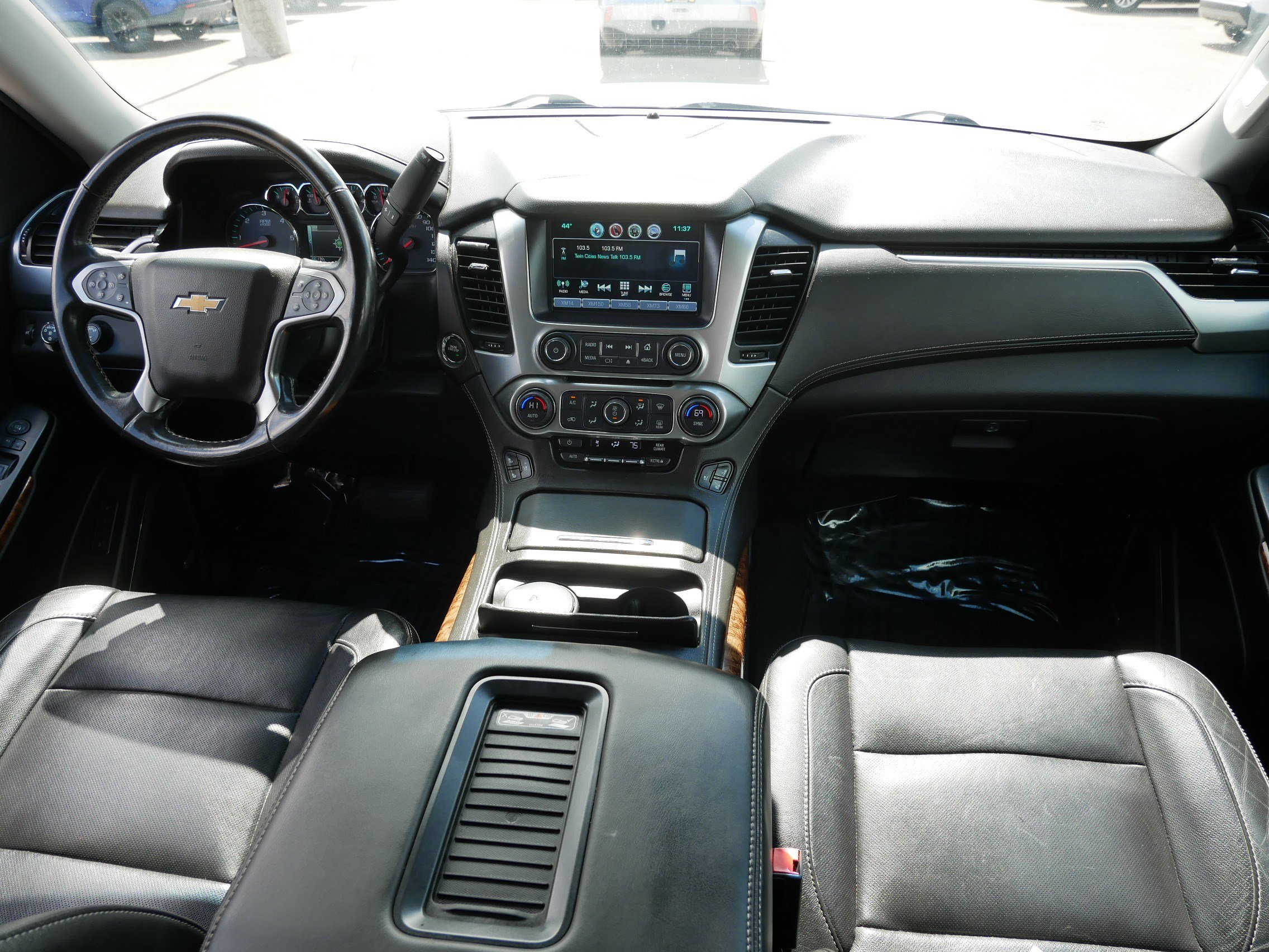 Used 2020 Chevrolet Suburban Premier AWD/4WD image 10