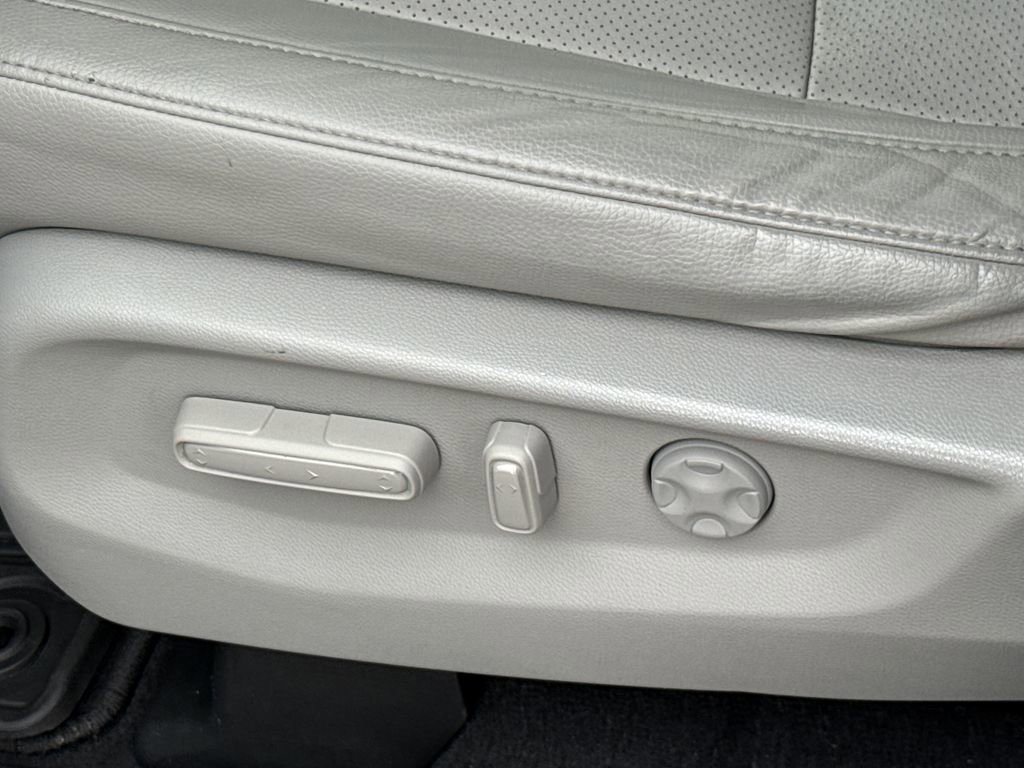 Used 2018 Honda Odyssey Elite image 25