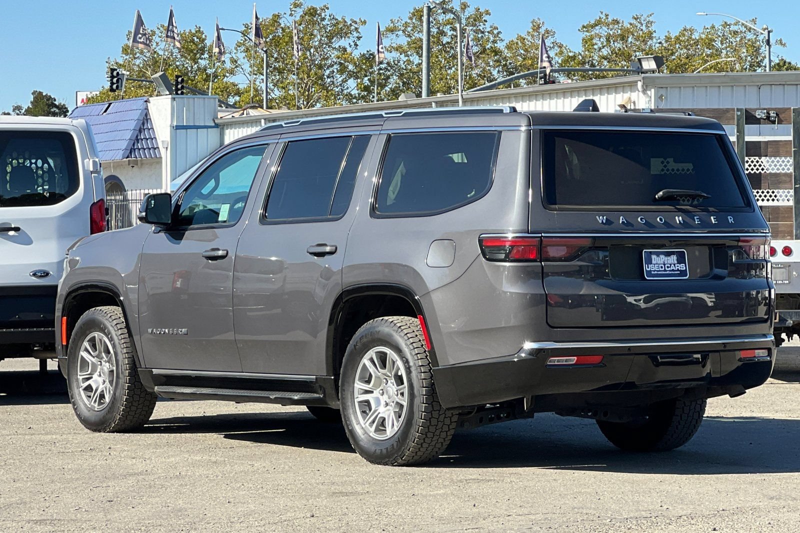 Used 2024 Jeep Wagoneer 4WD w/ HD Trailer Tow Package image 6