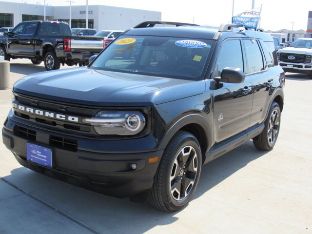 Certified 2023 Ford Bronco Sport Outer Banks w/ Tech Package AWD/4WD image 2