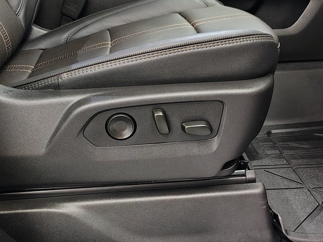 Used 2026 Chevrolet Silverado 1500 High Country AWD/4WD image 33
