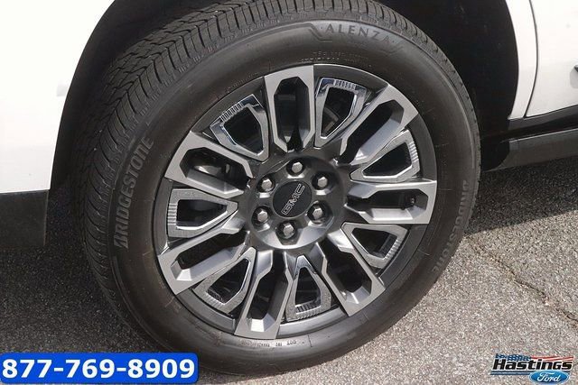 Used 2023 GMC Yukon Denali Ultimate image 9