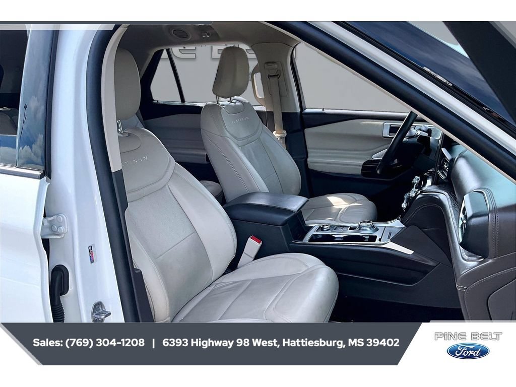 Certified 2022 Ford Explorer Platinum w/ Equipment Group 601A AWD/4WD image 6