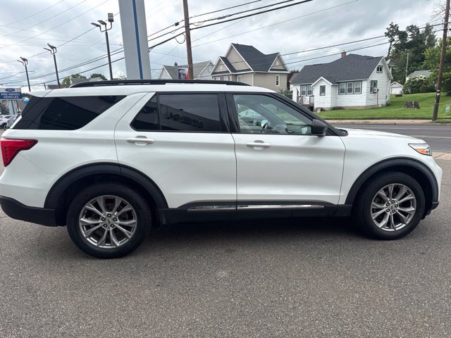 Certified 2020 Ford Explorer XLT w/ Equipment Group 202A AWD/4WD image 5