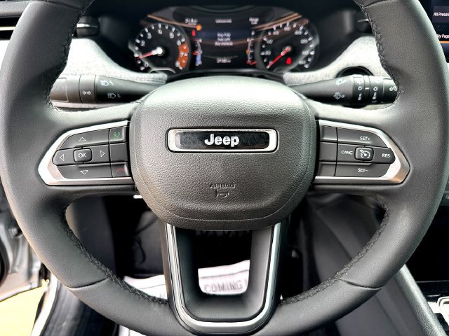 Used 2024 Jeep Compass Latitude AWD/4WD image 12
