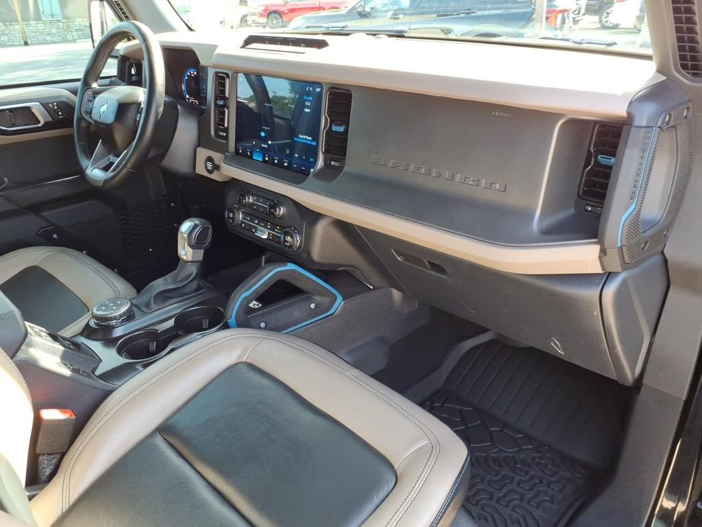 Certified 2024 Ford Bronco Wildtrak AWD/4WD image 5