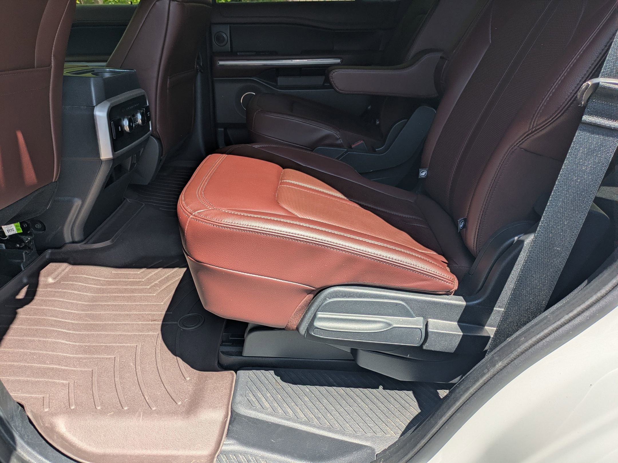 Certified 2022 Ford Expedition Limited AWD/4WD image 30