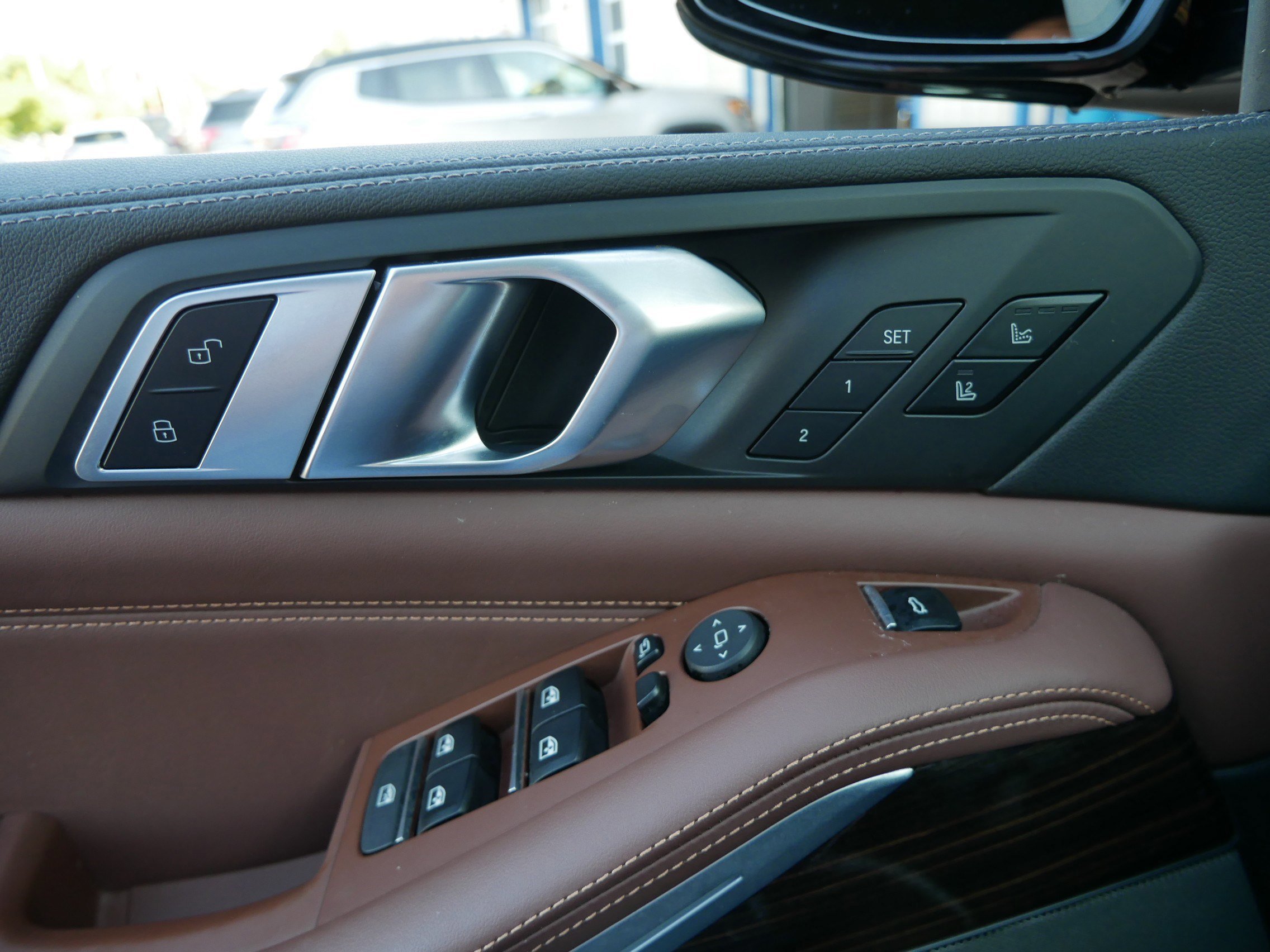 Used 2021 BMW X5 xDrive40i w/ M Sport Package image 27