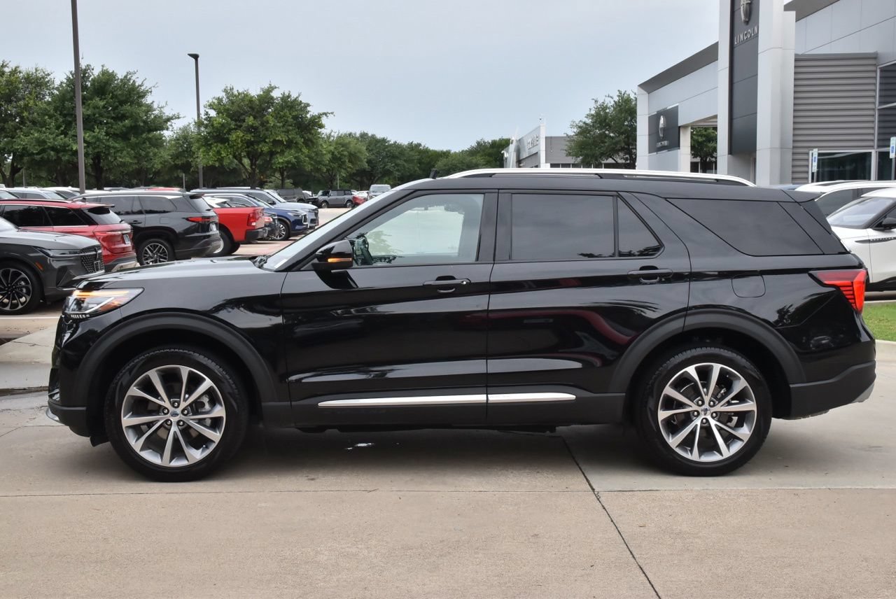 Certified 2025 Ford Explorer Platinum w/ Ultimate Package AWD/4WD image 13