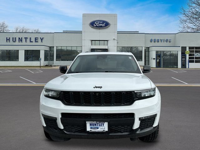 Used 2023 Jeep Grand Cherokee L Limited w/ Luxury Tech Group II AWD/4WD image 2
