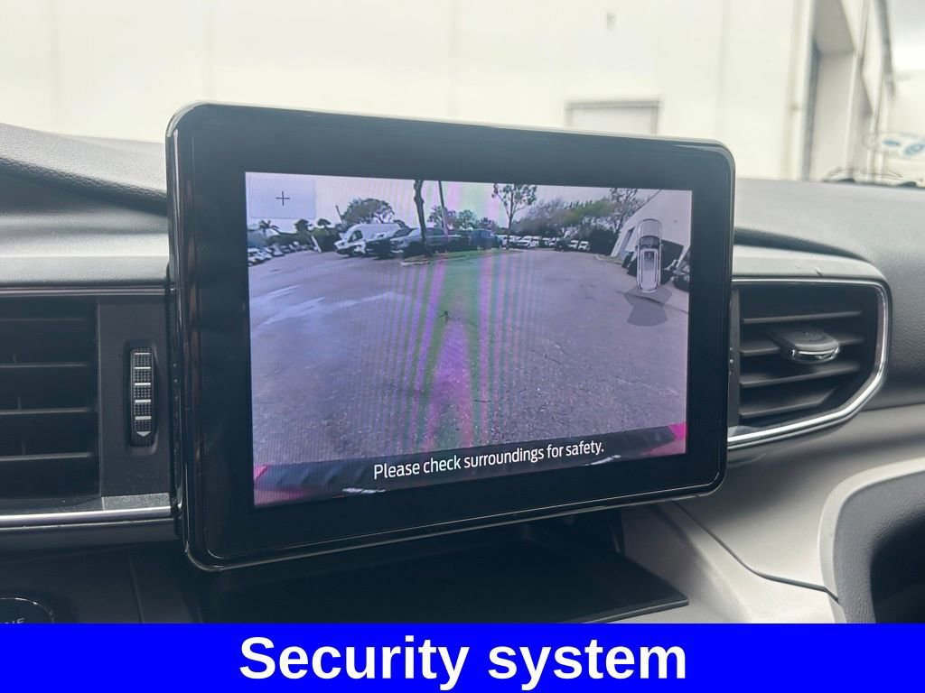 Certified 2022 Ford Explorer XLT w/ Equipment Group 202A image 14