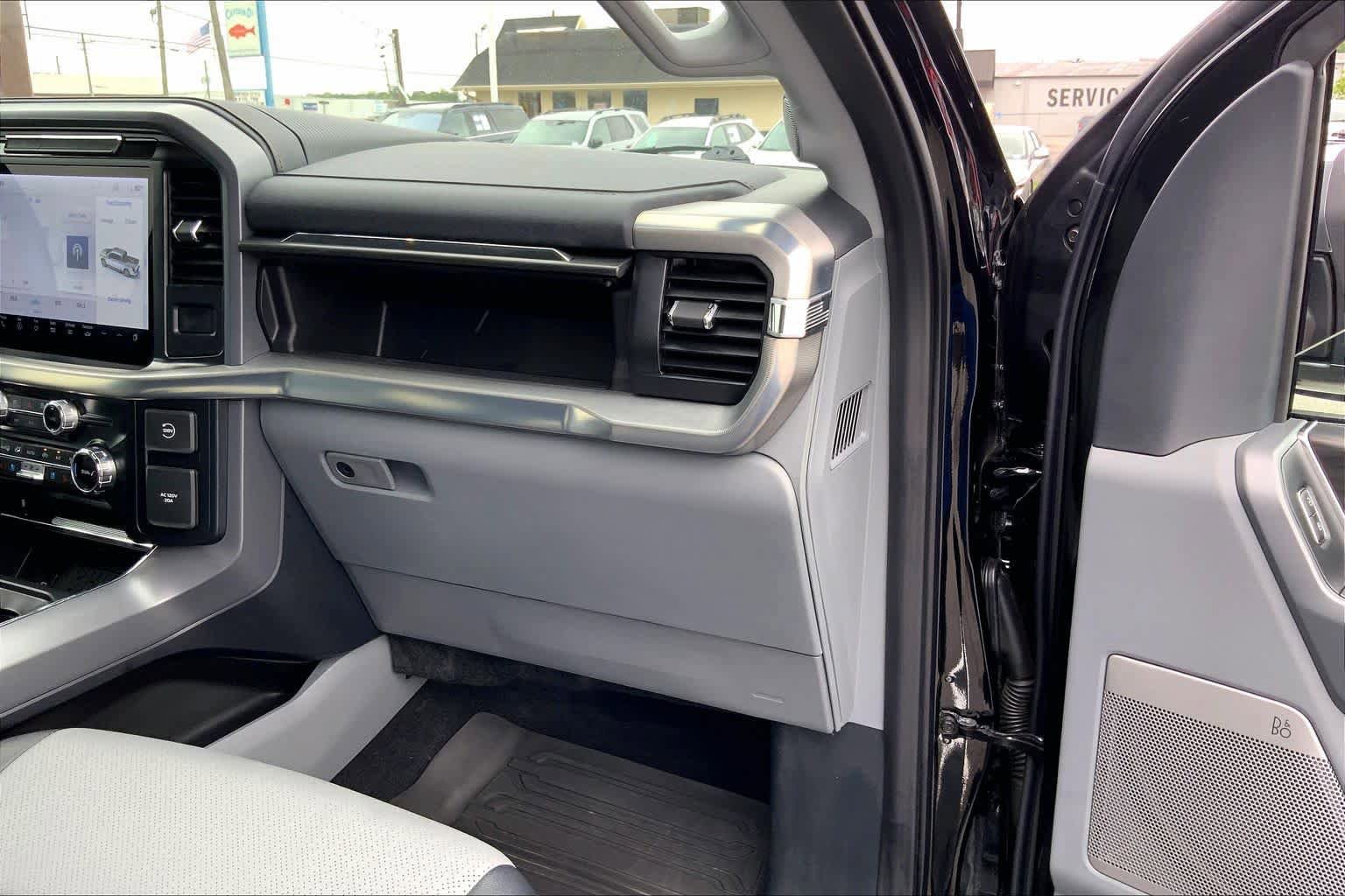 Certified 2025 Ford F150 Lariat w/ Equipment Group 502A High AWD/4WD image 18