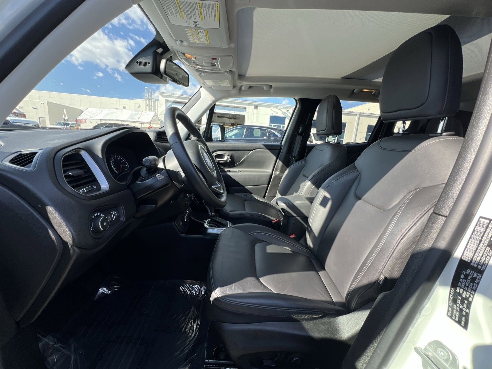 Used 2020 Jeep Renegade Limited w/ UConnect 8.4 Nav Group image 13