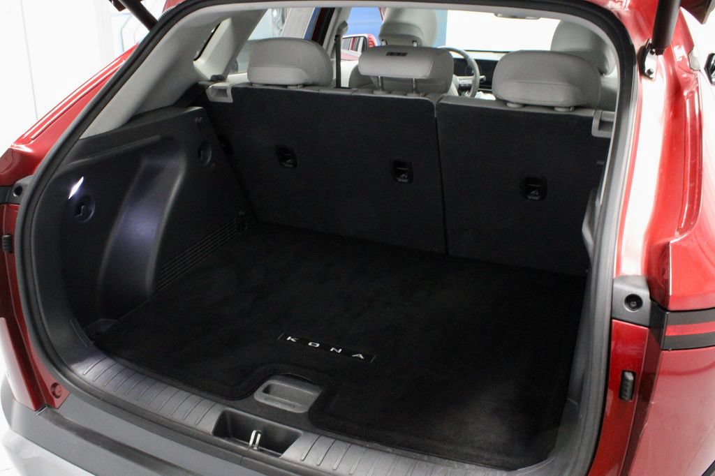 Used 2024 Hyundai Kona Limited AWD/4WD image 16