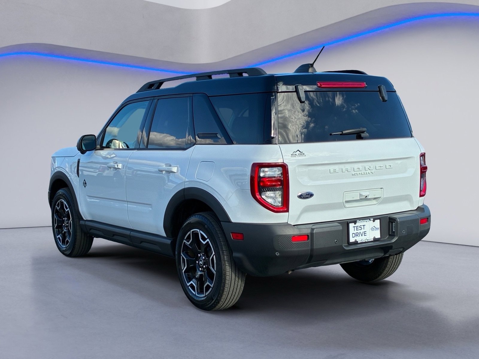 Certified 2025 Ford Bronco Sport Outer Banks w/ Outer Banks Tech Package+ AWD/4WD image 6