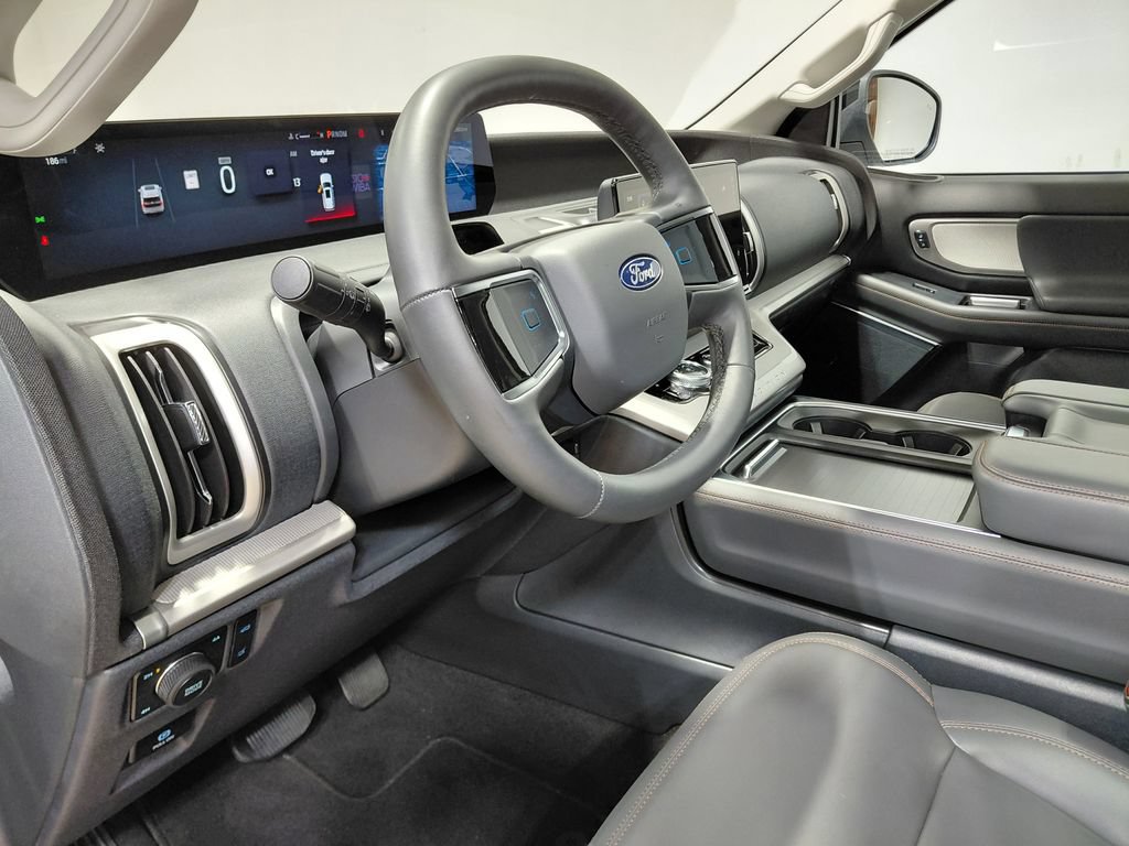 Certified 2025 Ford Expedition Active AWD/4WD image 26