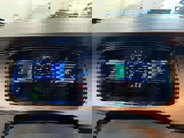 Certified 2017 Ford Taurus SEL w/ Equipment Group 201A image 21