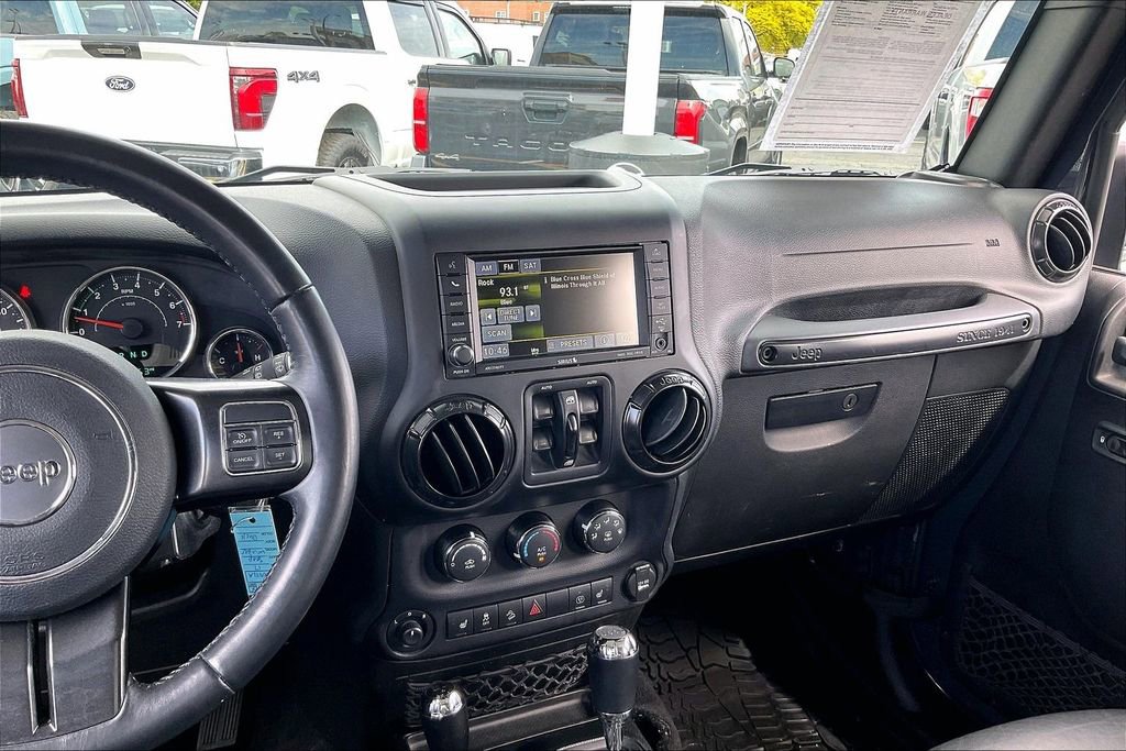 Used 2017 Jeep Wrangler Unlimited Sahara AWD/4WD image 5