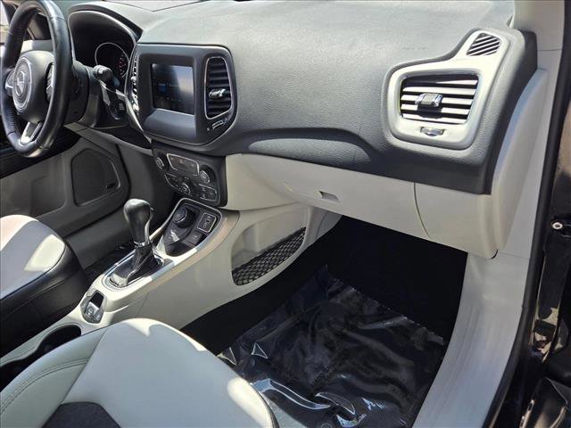 Used 2021 Jeep Compass Latitude w/ Sun and Sound Group AWD/4WD image 20