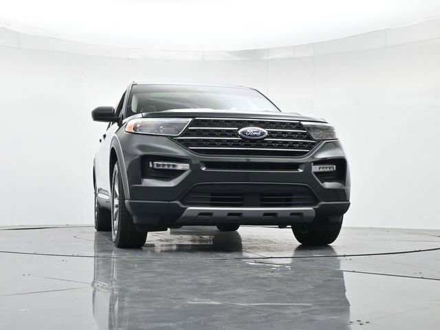 Certified 2024 Ford Explorer XLT w/ Equipment Group 202A image 35