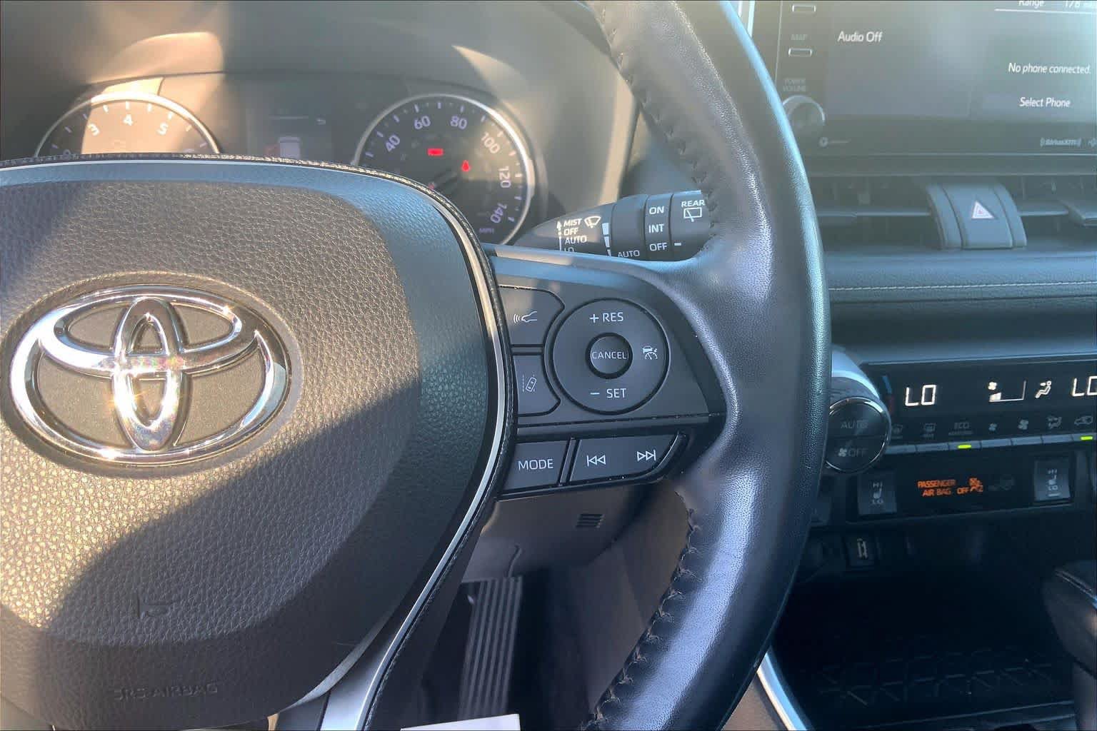 Used 2021 Toyota RAV4 XLE w/ Convenience Package AWD/4WD image 25