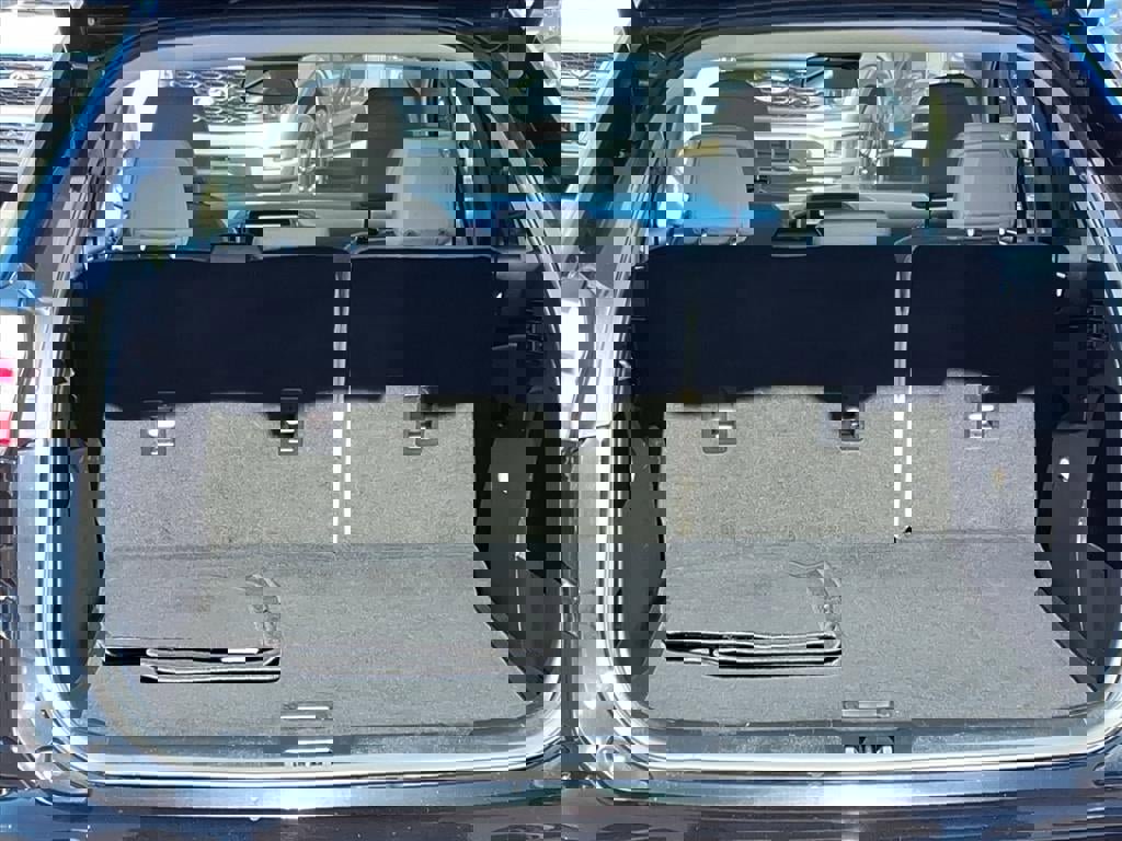 Certified 2024 Ford Edge SE image 16