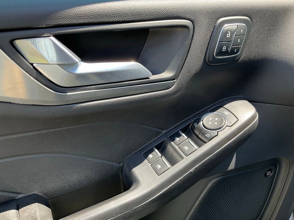 Certified 2021 Ford Escape Titanium w/ Class II Trailer Tow Package image 24