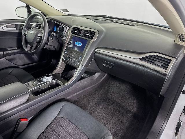 Certified 2020 Ford Fusion SE FWD image 27