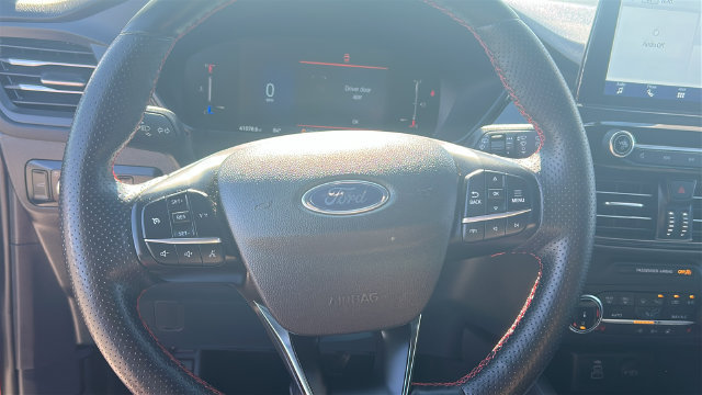 Certified 2025 Ford Escape ST-Line Select AWD/4WD image 19