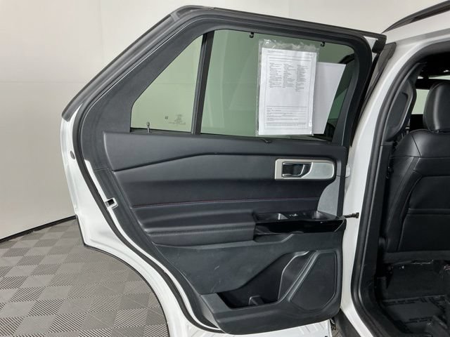 Certified 2024 Ford Explorer ST w/ Technology Package AWD/4WD image 28