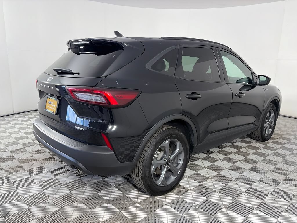 Certified 2025 Ford Escape ST-Line Select AWD/4WD image 7
