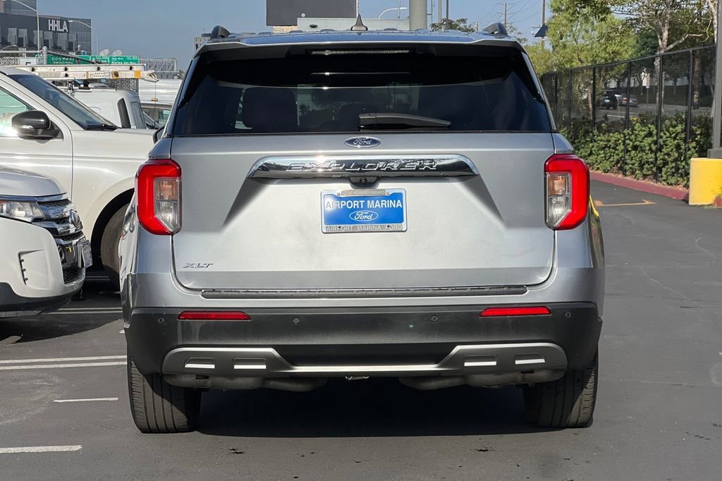 Certified 2022 Ford Explorer XLT w/ Equipment Group 202A image 5