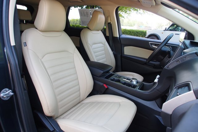 Certified 2022 Ford Edge SEL w/ Convenience Package AWD/4WD image 11