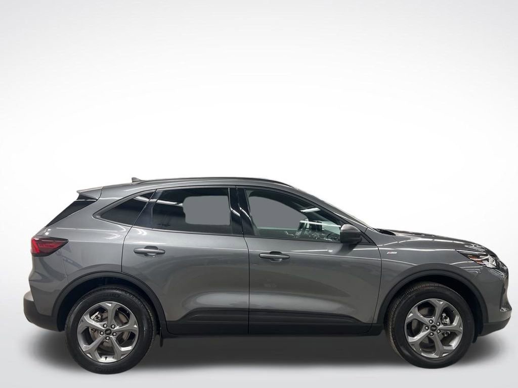 Certified 2025 Ford Escape ST-Line image 2