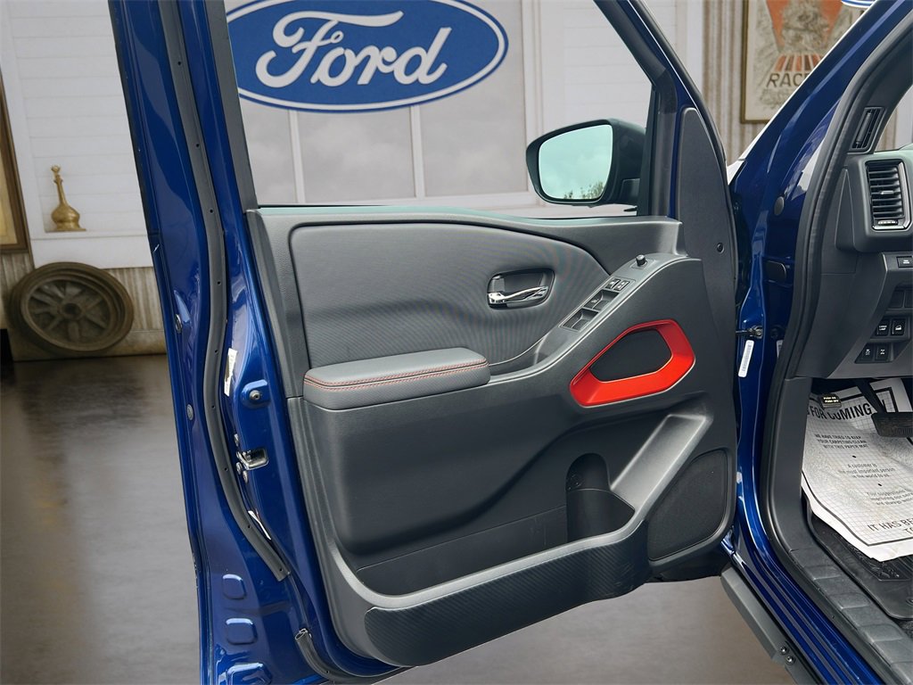 Used 2022 Nissan Frontier PRO-4X w/ Off-Road Protection Package image 18