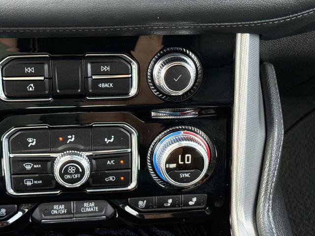 Used 2024 GMC Yukon Denali AWD/4WD image 27