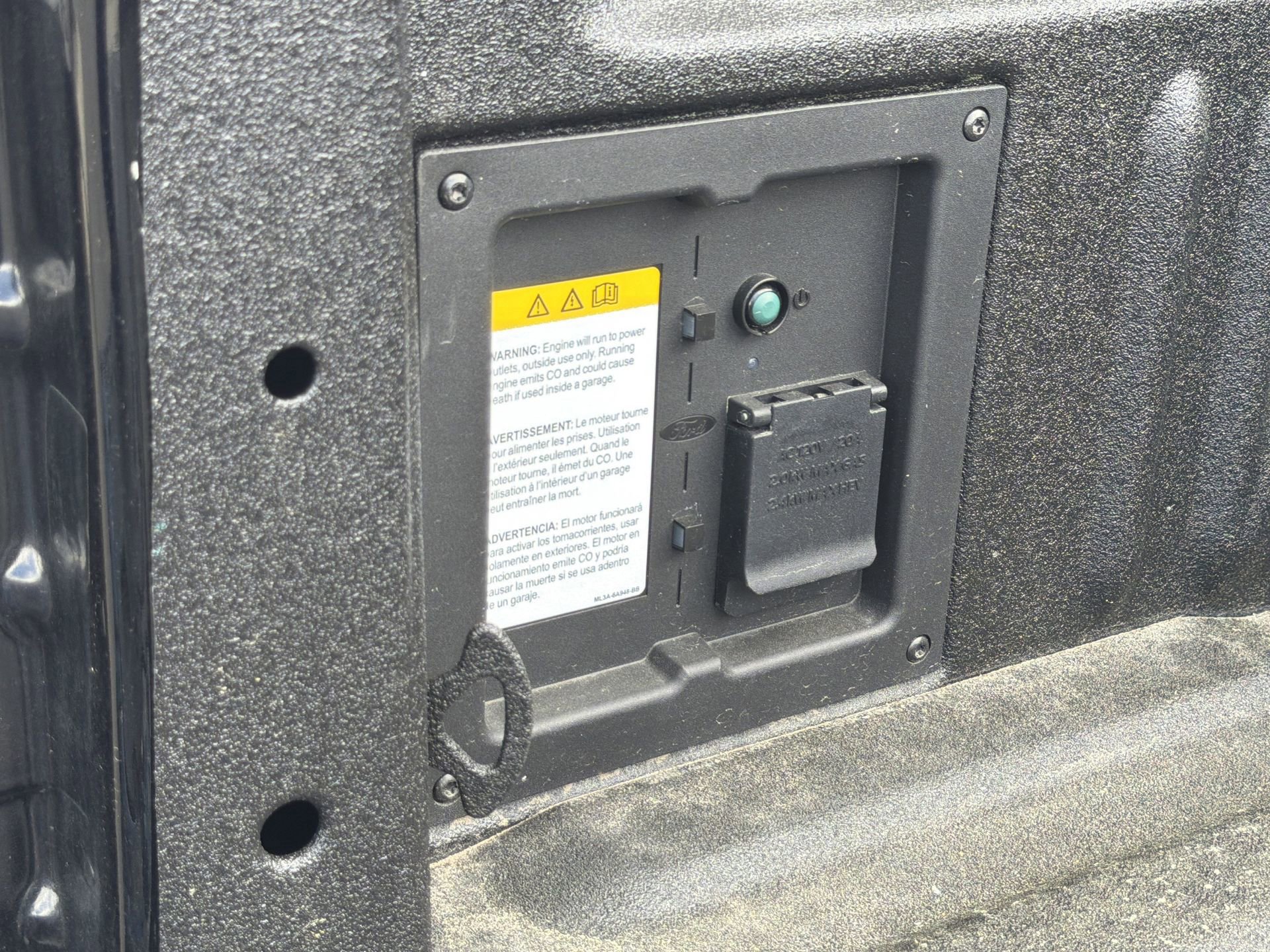 Certified 2025 Ford F150 Lariat w/ Equipment Group 501A Mid image 31