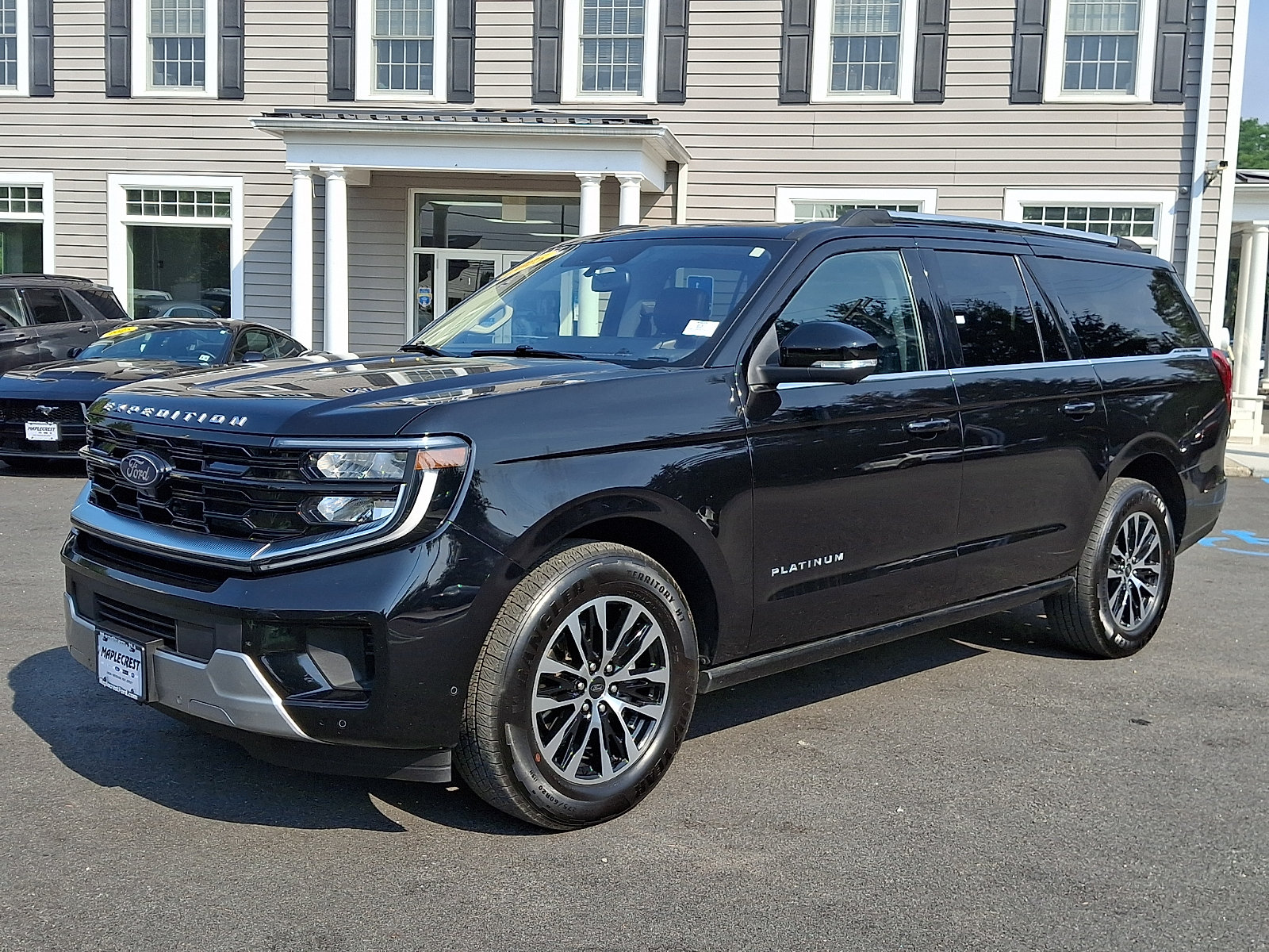Certified 2025 Ford Expedition Max Platinum AWD/4WD image 1