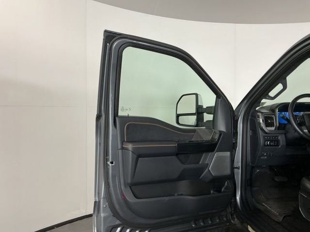 Certified 2024 Ford F450 Platinum w/ FX4 Off-Road Package AWD/4WD image 17
