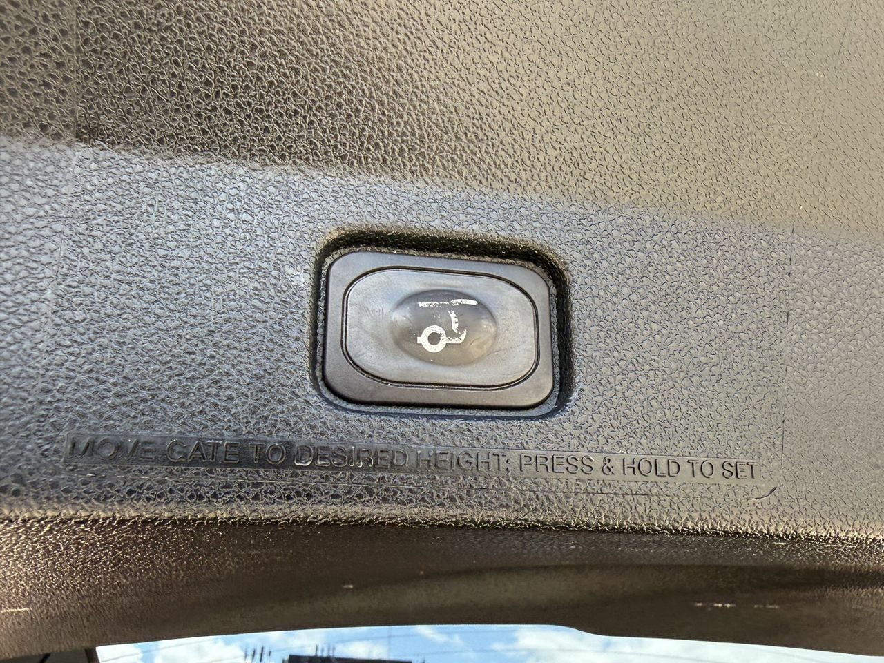 Certified 2019 Ford Explorer XLT w/ Equipment Group 202A FWD image 30