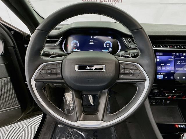 Used 2024 Jeep Grand Cherokee Laredo X w/ Luxury Tech Group I AWD/4WD image 11
