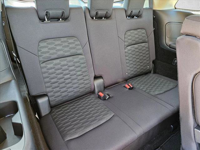 Used 2025 Nissan Pathfinder SV image 19