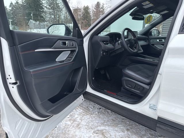 Certified 2025 Ford Explorer ST w/ Sun And Sound Package AWD/4WD image 16