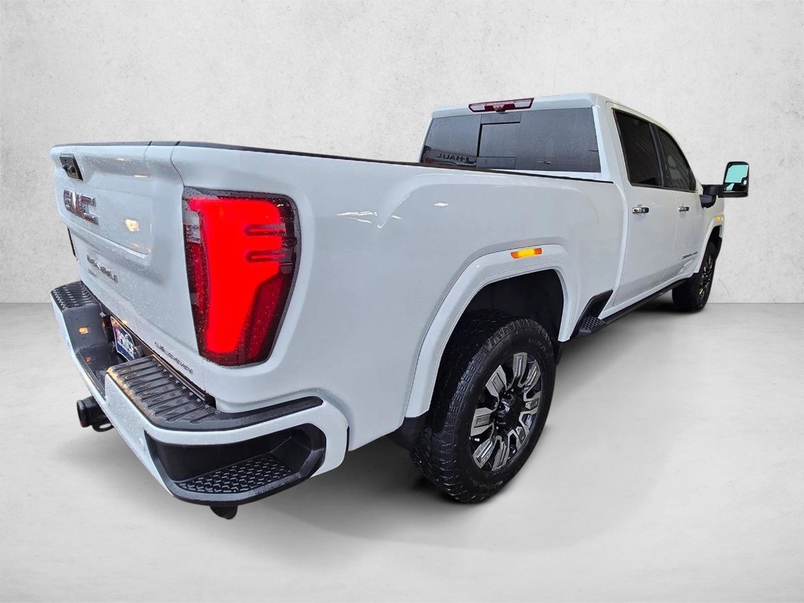 Used 2025 GMC Sierra 2500 Denali w/ Denali Reserve Package AWD/4WD image 5